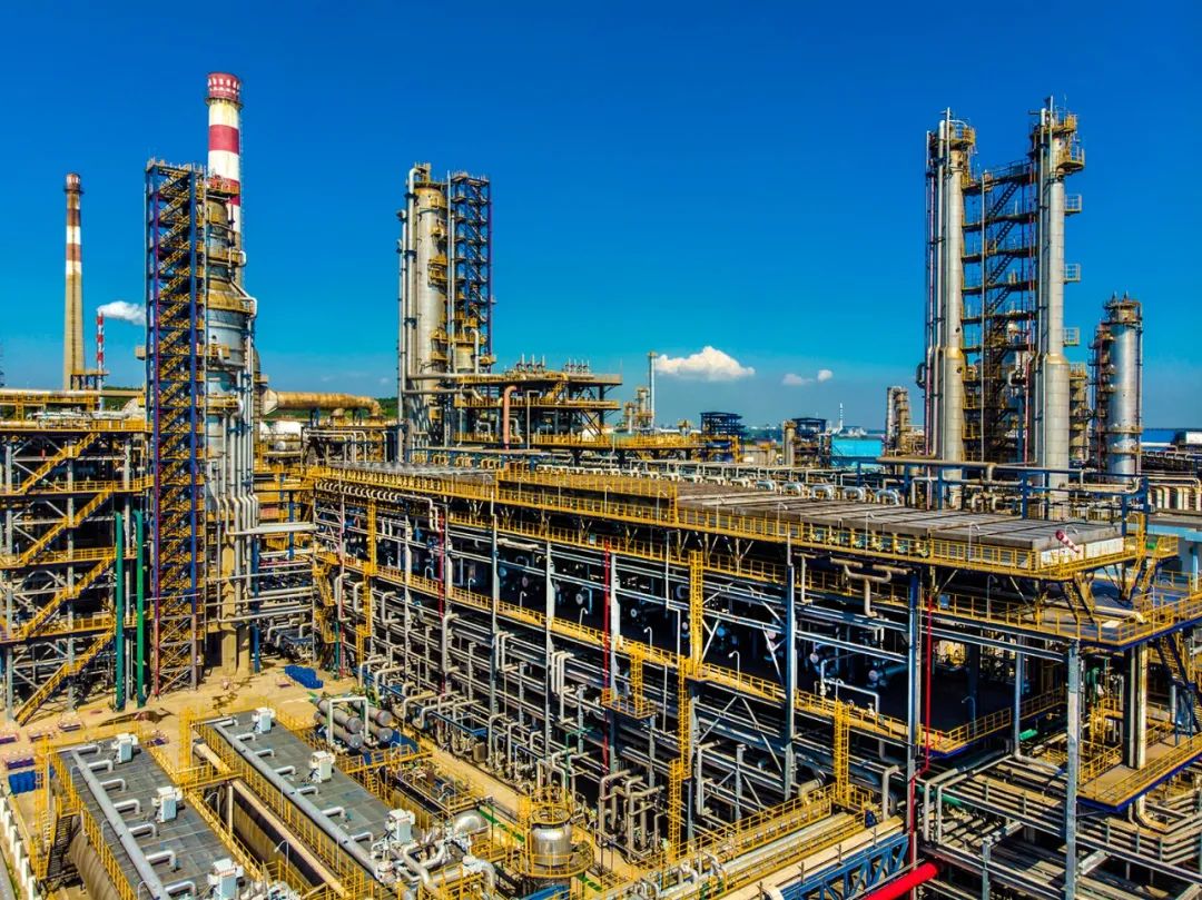 中國石化斥資逾70億元收購PBT、PBAT等業務，持續布局化工新材料！